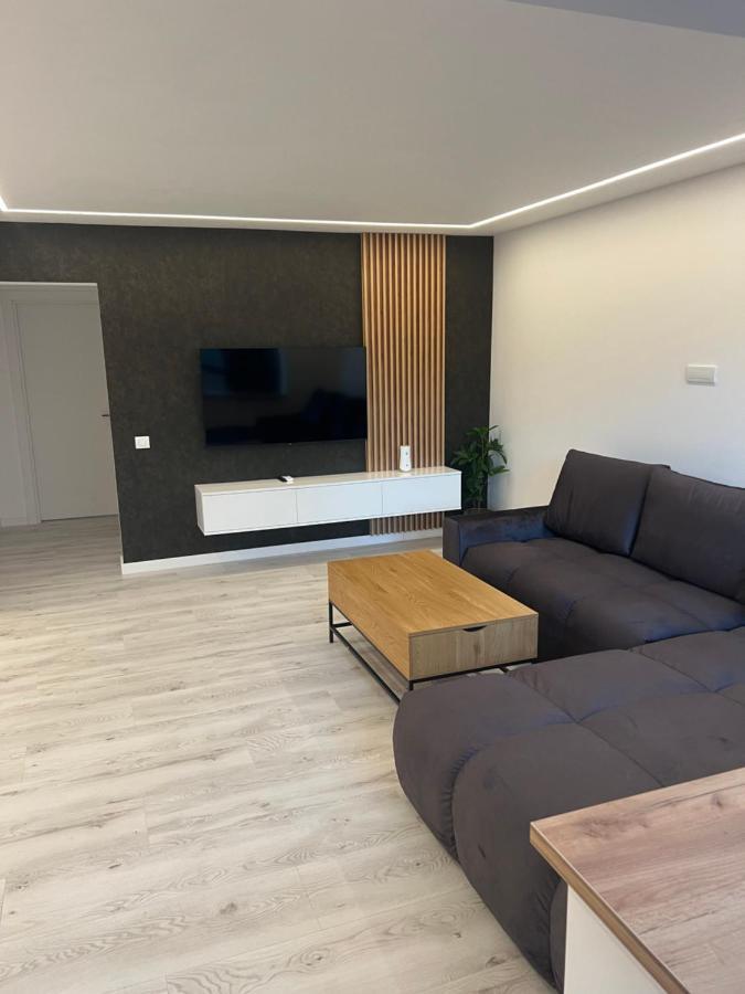 Modern Premium Apartment 1 Targoviste Eksteriør billede