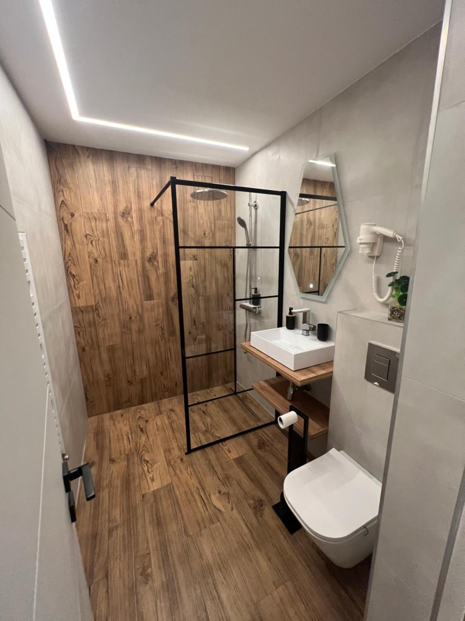 Modern Premium Apartment 1 Targoviste Eksteriør billede